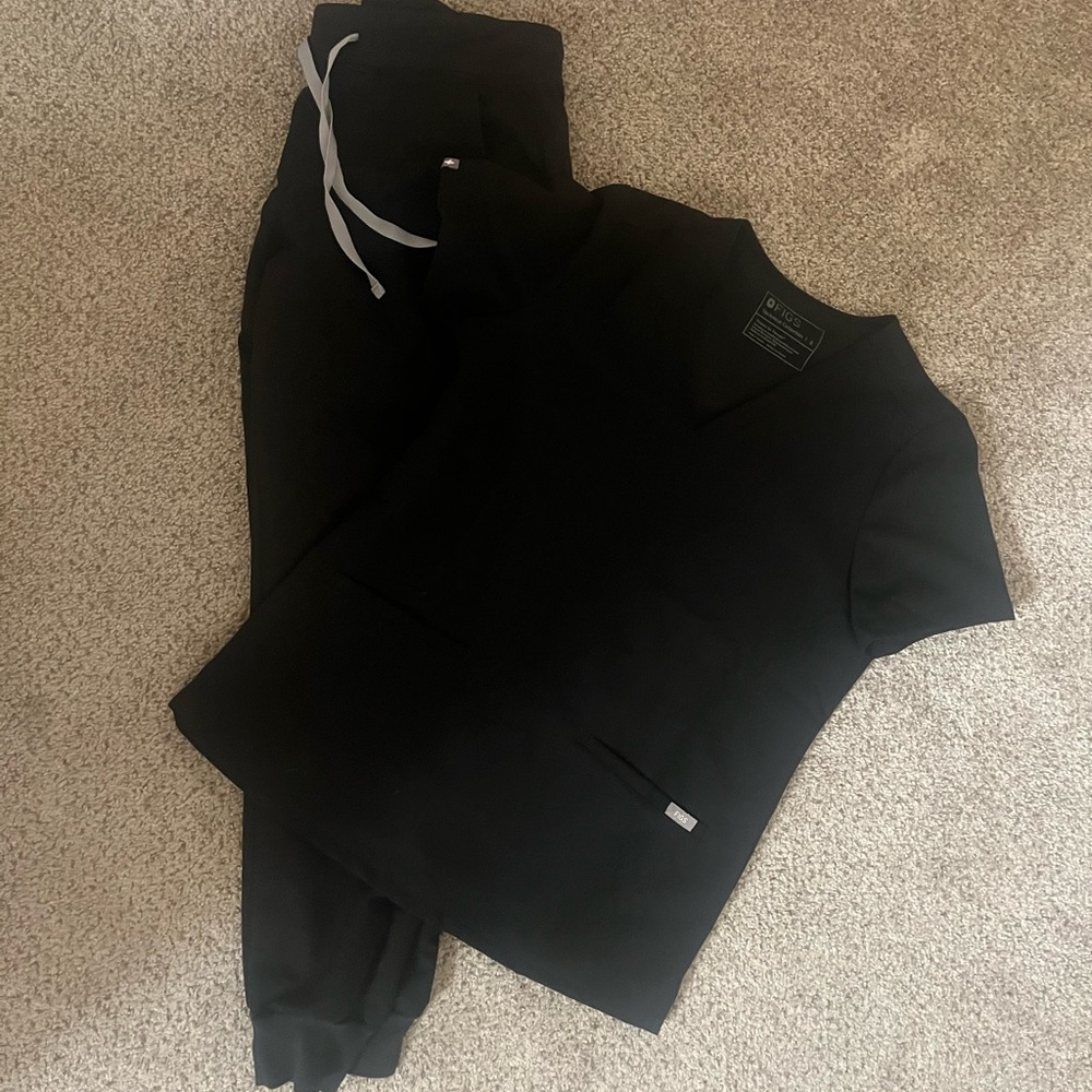 Figs scrubs size small black